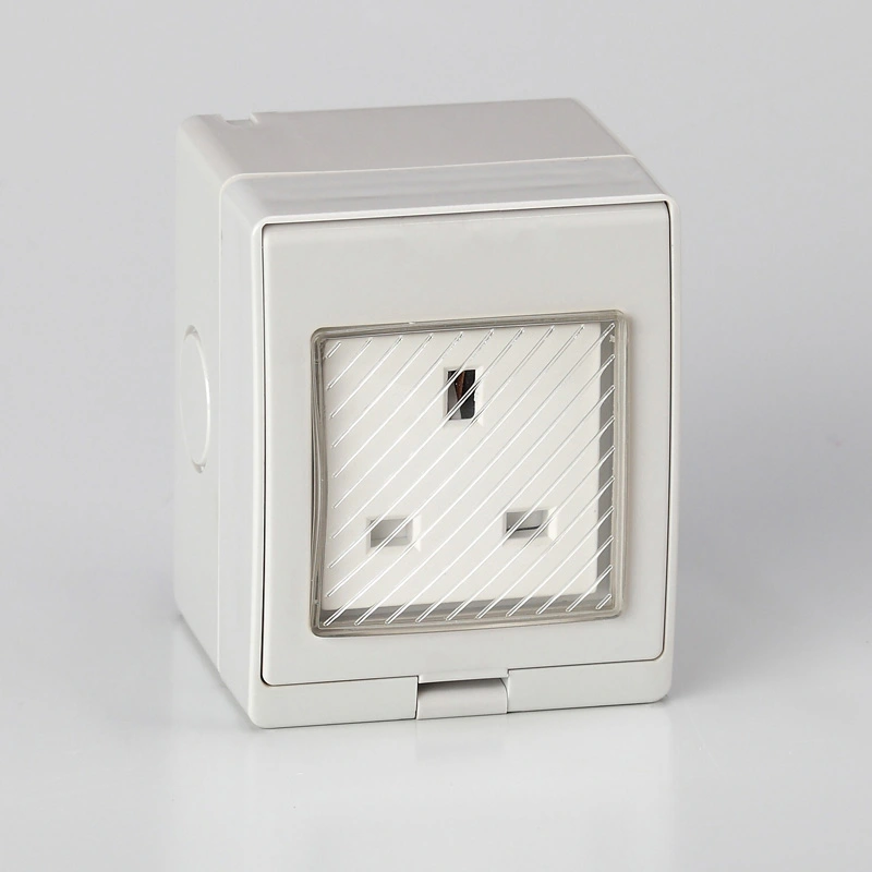 IP55 Series Waterproof UK Type Socket uye Switch for Outdoor